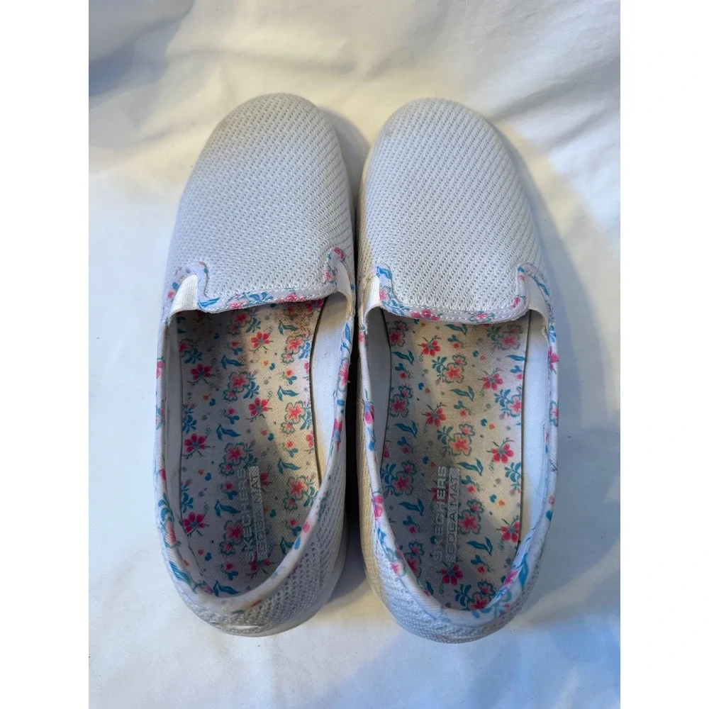 Skechers GOwalk Joy White Mesh Floral Slip On Walking Shoes 124174 Womens 11